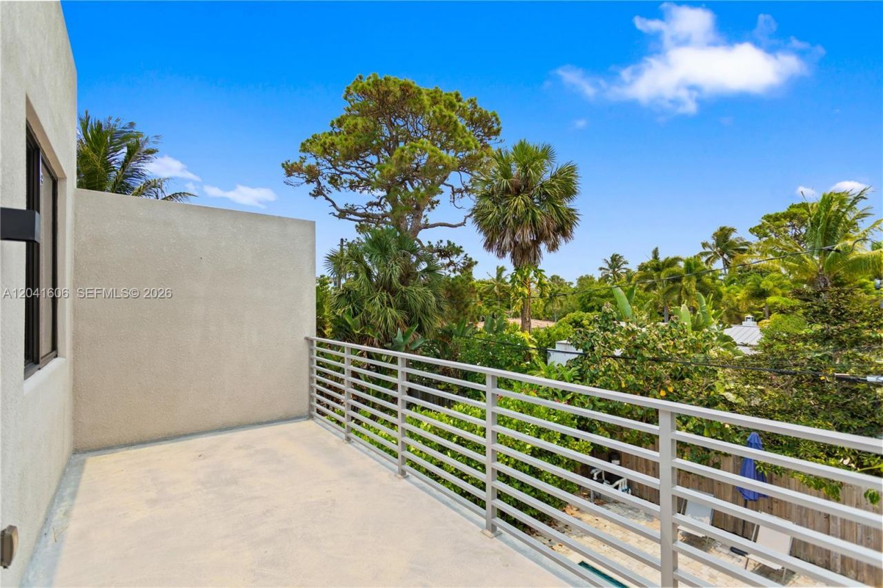 809 SW 10th Ter, Fort Lauderdale, FL 33315 Photo