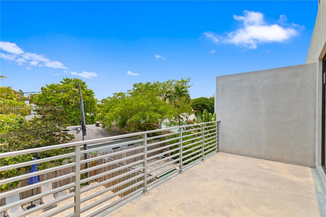 809 SW 10th Ter, Fort Lauderdale, FL 33315 Photo