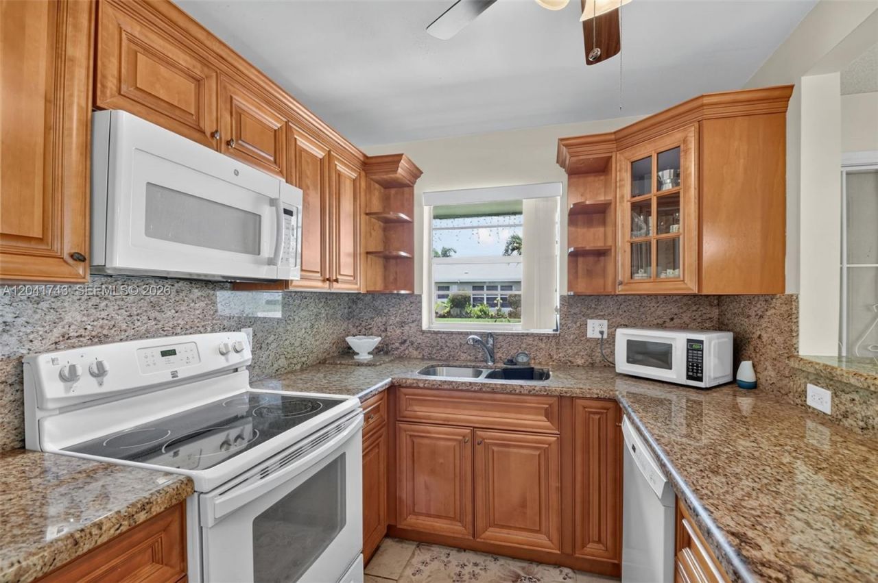 3241 Ridge Hill Rd , Boynton Beach, FL 33435 Photo