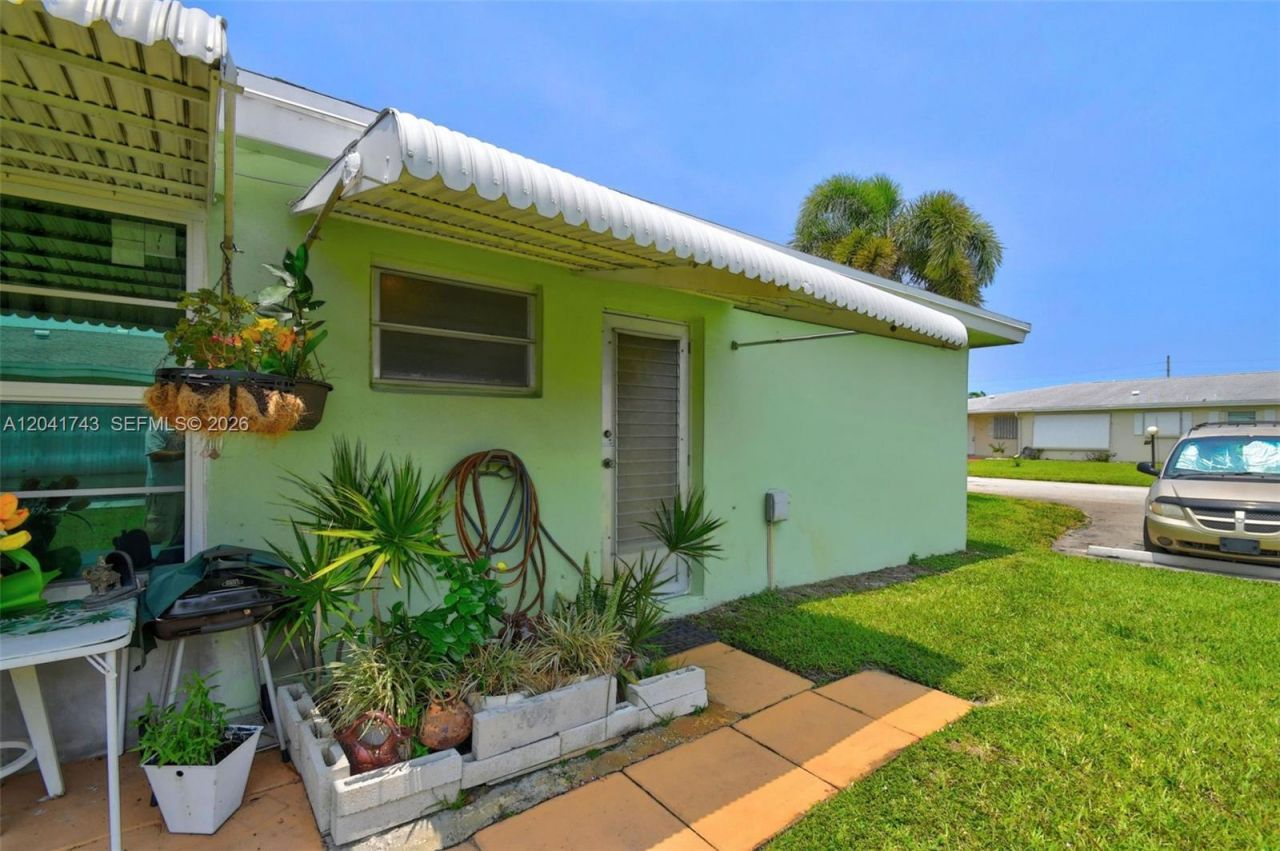 3241 Ridge Hill Rd , Boynton Beach, FL 33435 Photo