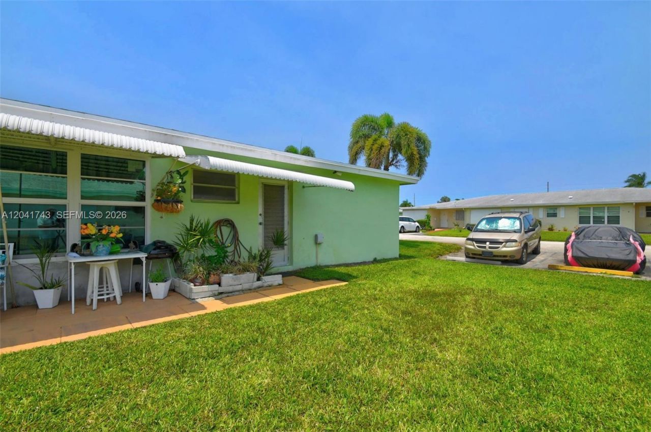 3241 Ridge Hill Rd , Boynton Beach, FL 33435 Photo