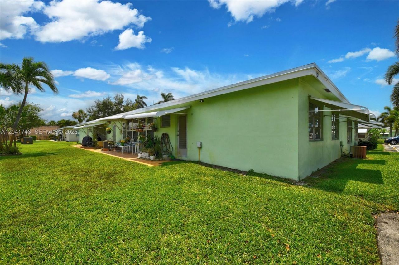3241 Ridge Hill Rd , Boynton Beach, FL 33435 Photo