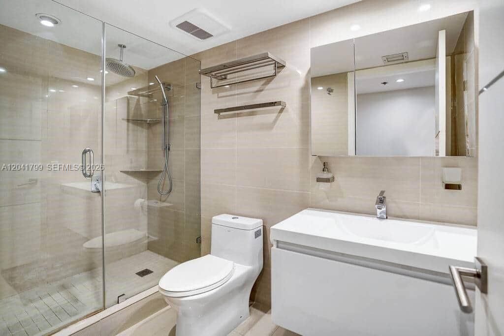 1717 N Bayshore Dr, Unit A-2056, Miami, FL 33132 Photo