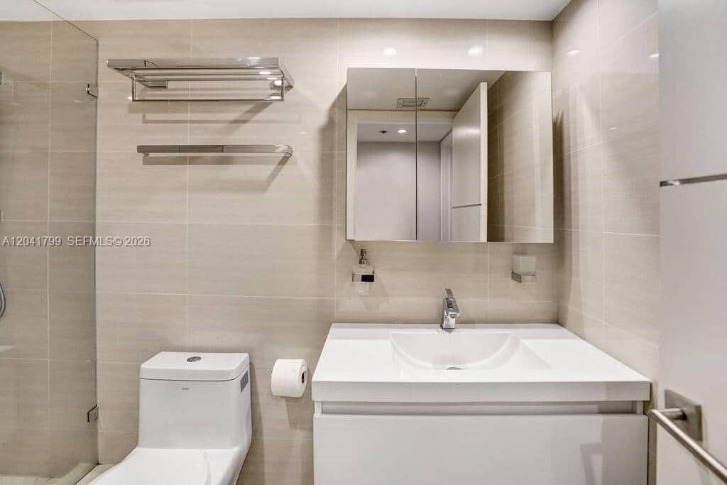 1717 N Bayshore Dr, Unit A-2056, Miami, FL 33132 Photo