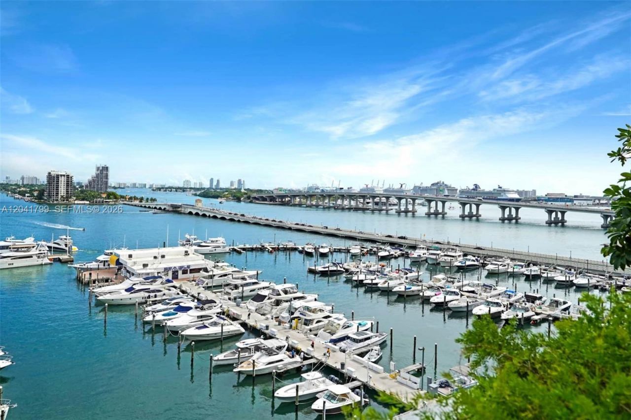1717 N Bayshore Dr, Unit A-2056, Miami, FL 33132 Photo