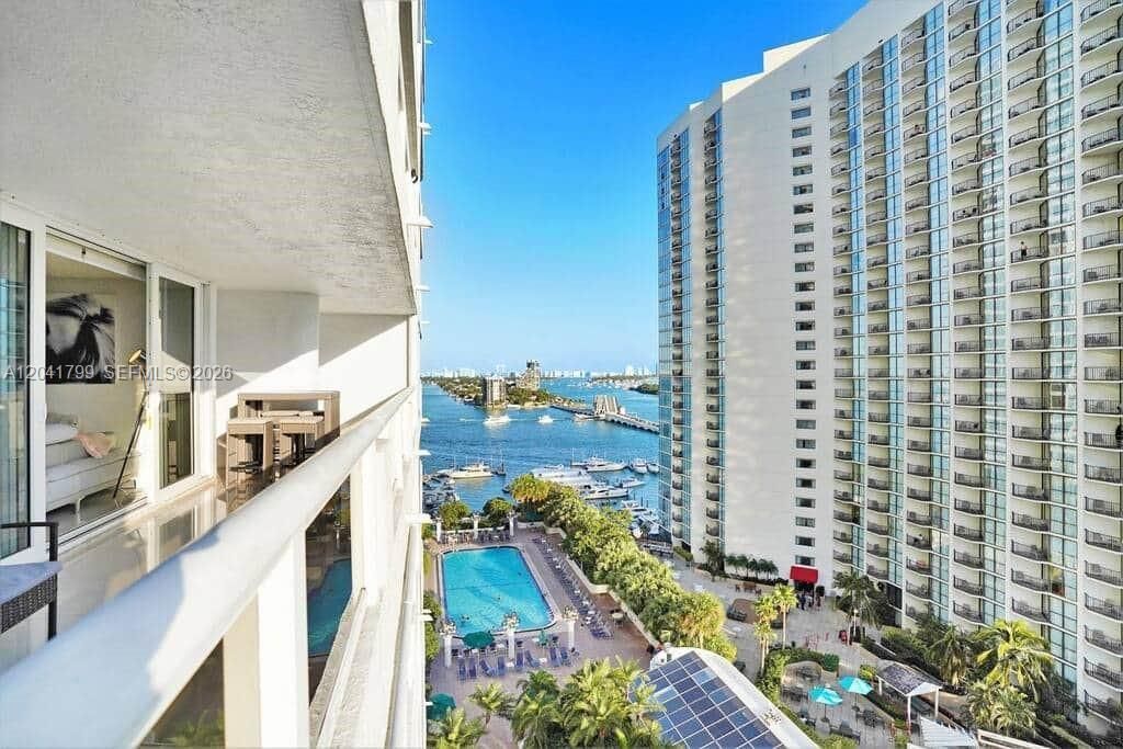 1717 N Bayshore Dr, Unit A-2056, Miami, FL 33132 Photo