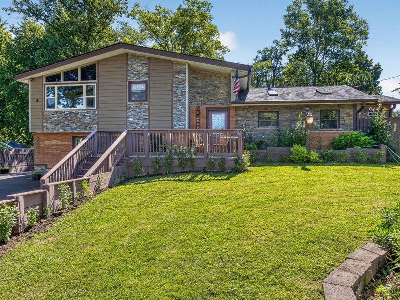 2066 Evanor Lane, Anderson Twp, OH 45244 Photo 3