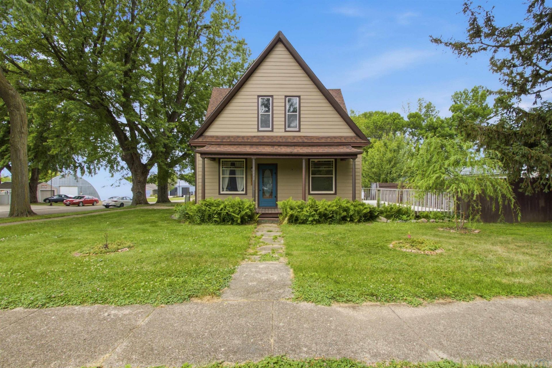 1101 Edgerly St, Larchwood, IA 51241 Main Photo