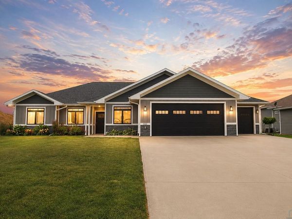 606 Country Lane, Kingsley, IA 51028