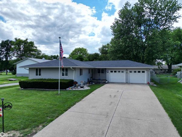 205 Mannavista Lane, Griswold, IA 51535