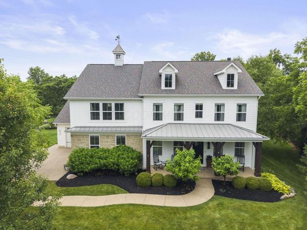 8568 Liberty Road N, Powell, OH 43065