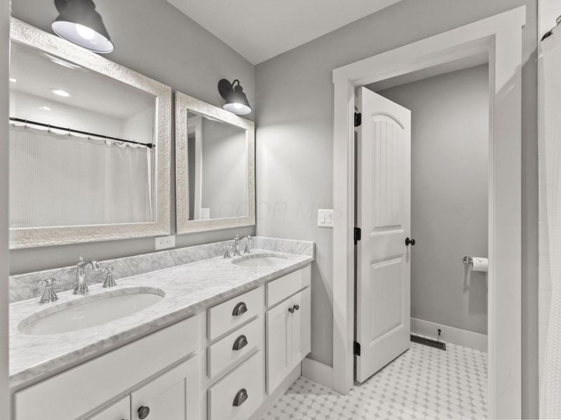 8568 Liberty Road N, Powell, OH 43065 Photo 51