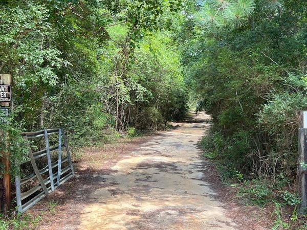 1087 Brake Road, Ponce De Leon, FL 32455