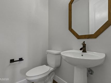 986 La Strata Drive, Minden, NV 89423 Photo