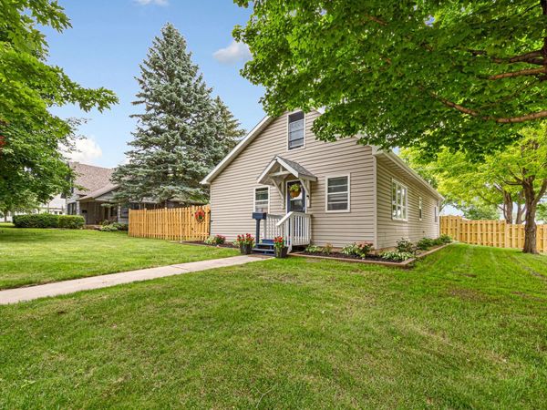 401 N Section Avenue , Spring Valley, MN 55975