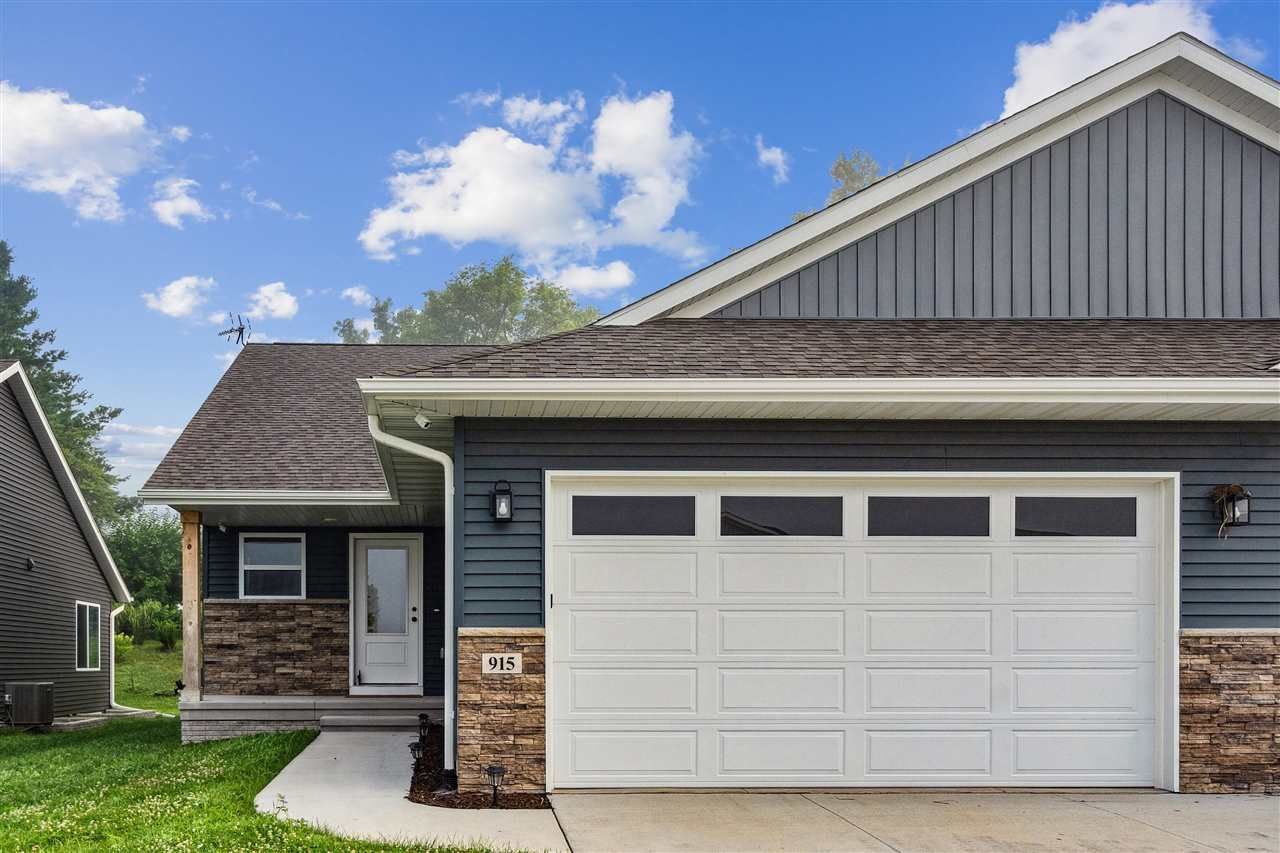 915 Prairie View Dr, West Branch, IA 52358 Main Photo