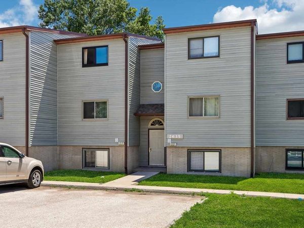 2635 Westwinds Drive, Unit 5, Iowa City, IA 52246