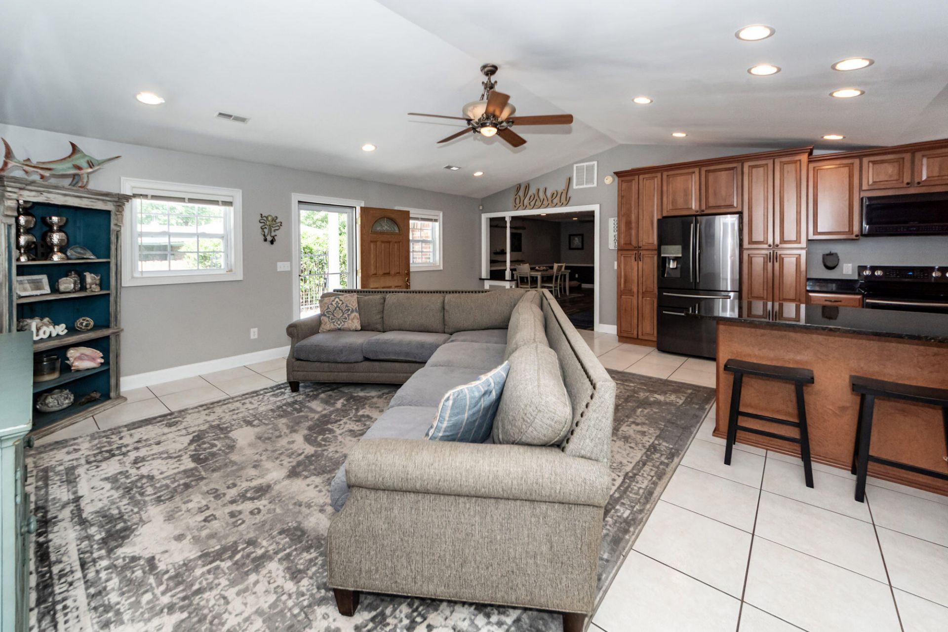5717 San Flora Avenue Photo 32