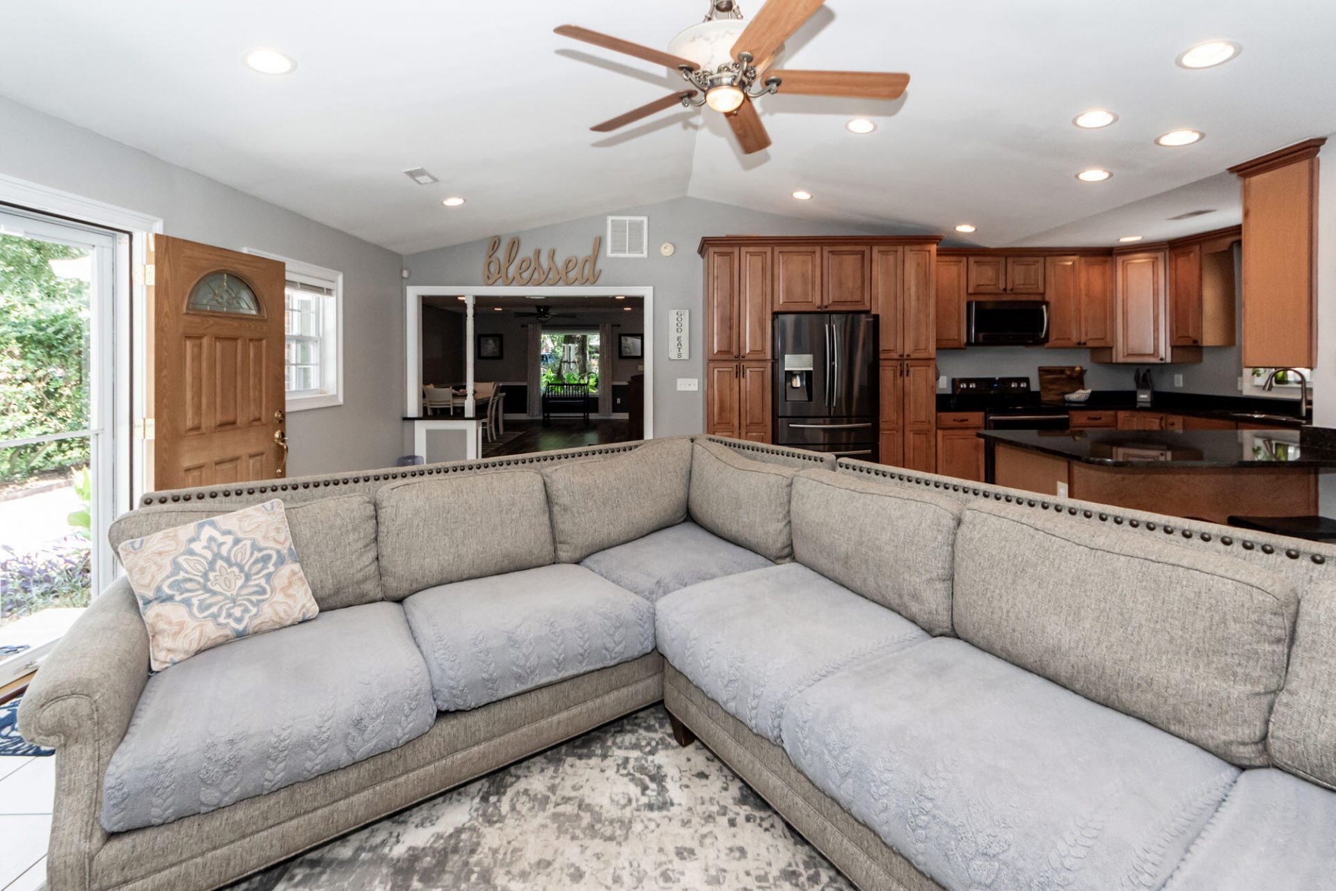 5717 San Flora Avenue Photo 33