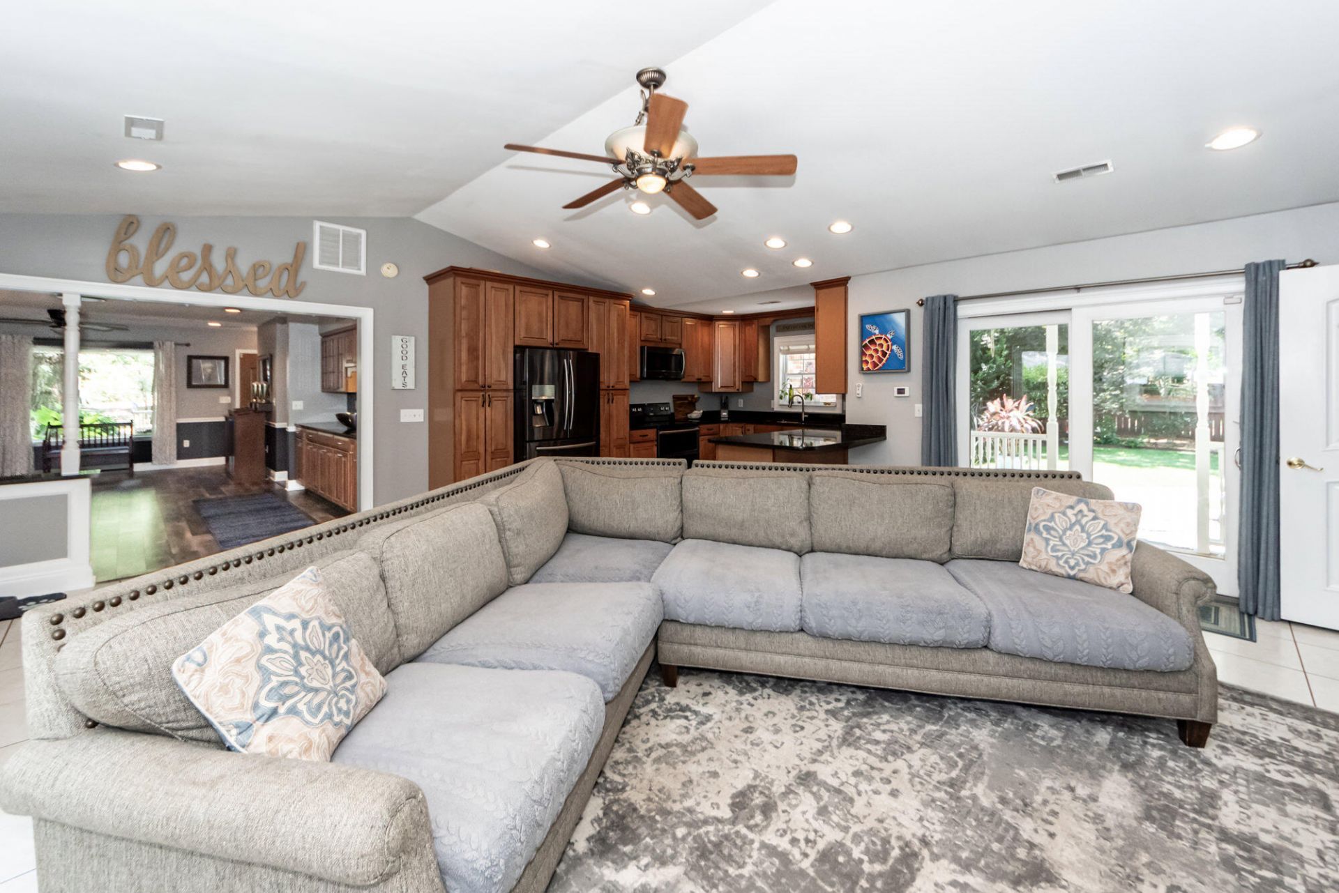 5717 San Flora Avenue Photo 34
