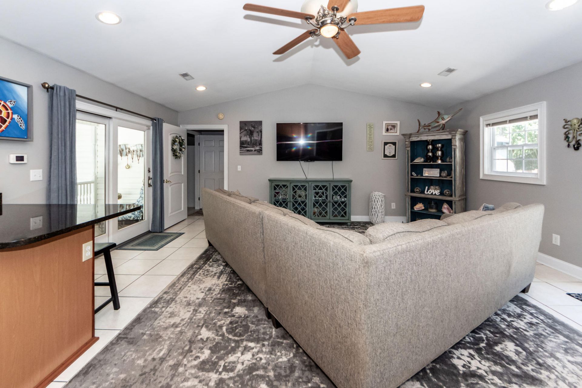 5717 San Flora Avenue Photo 36