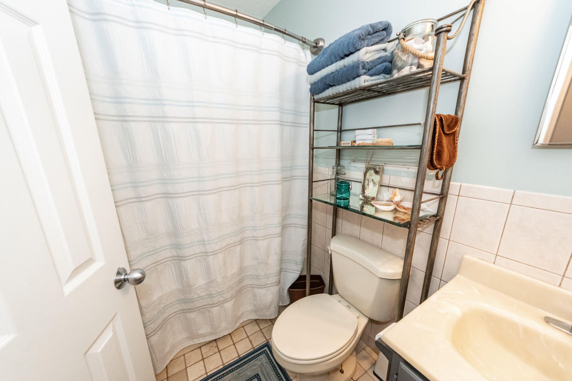 5717 San Flora Avenue Photo 47