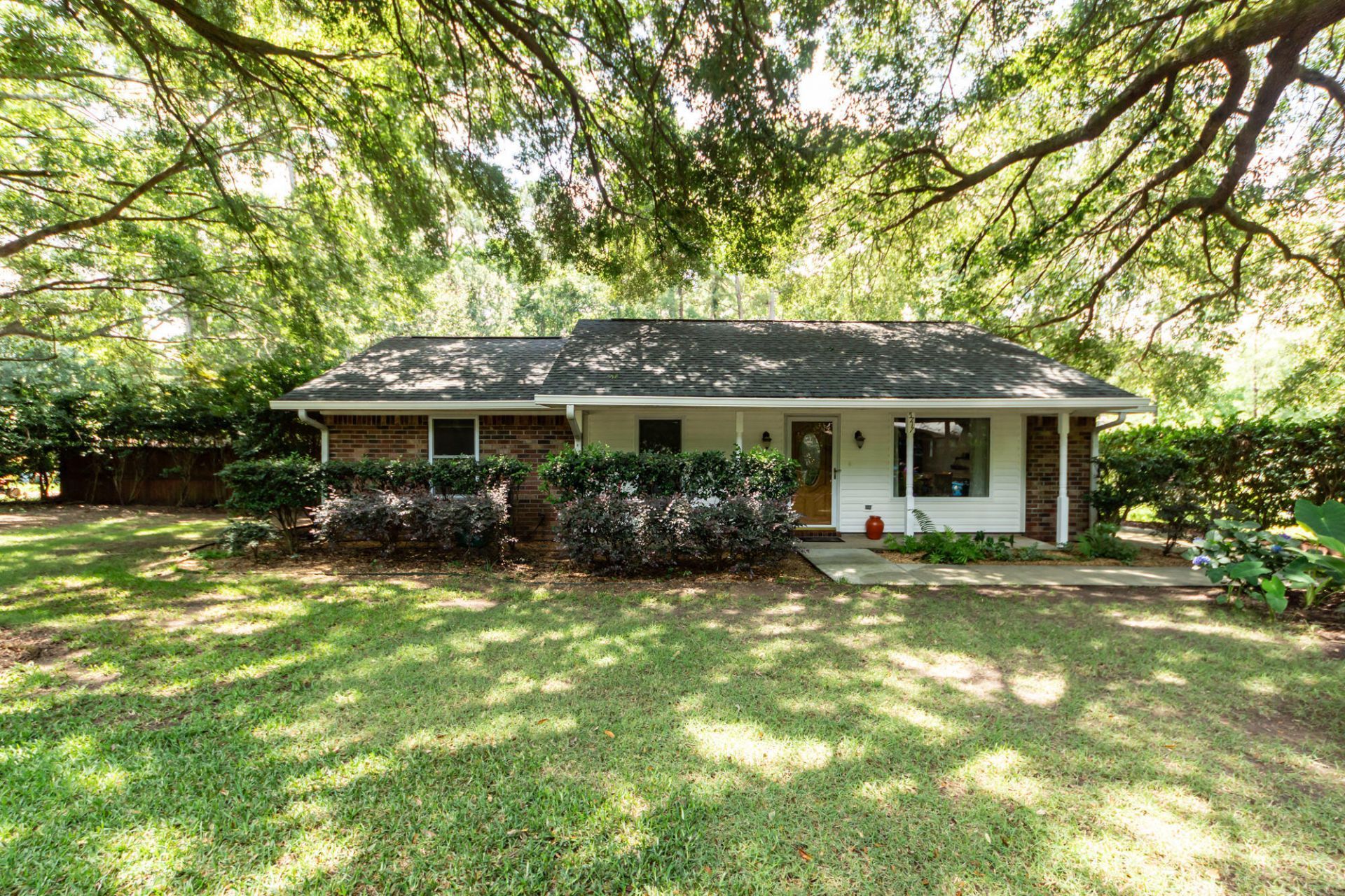 5717 San Flora Avenue Photo 7