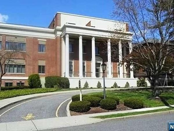 27 W Clinton Avenue 1E, Unit 1E, TENAFLY, NJ 07670