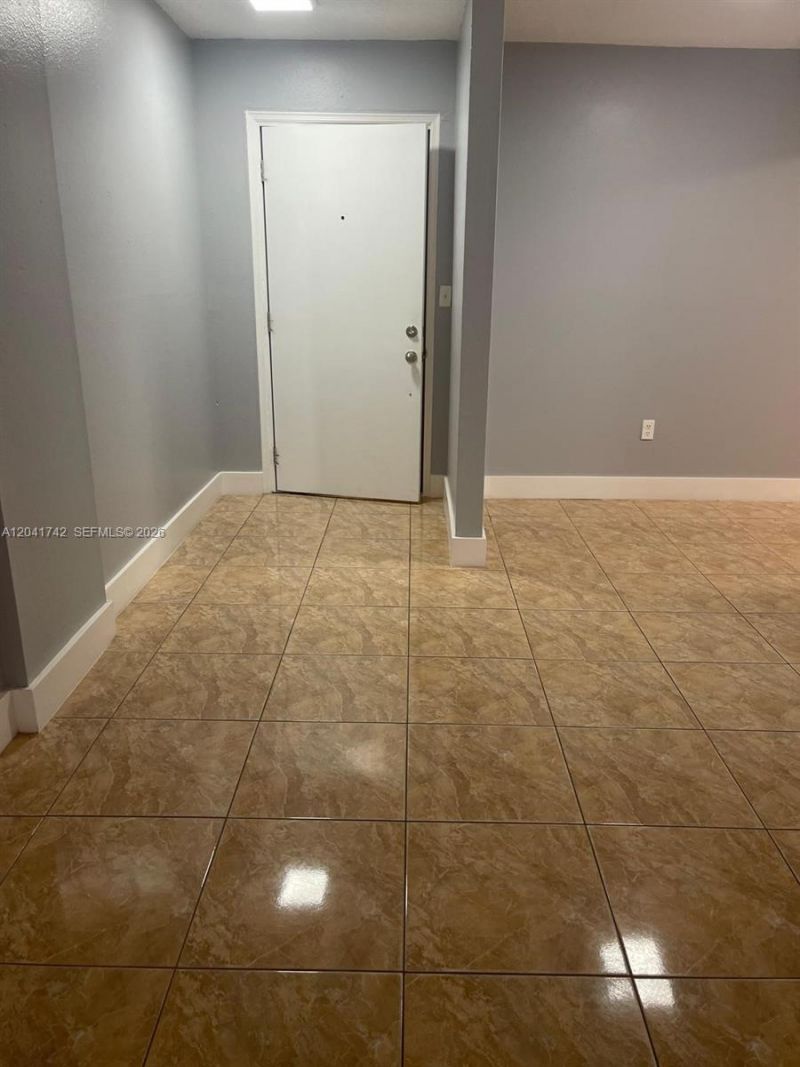 6950 W 6th Ave, Unit 308, Hialeah, FL 33014 Photo