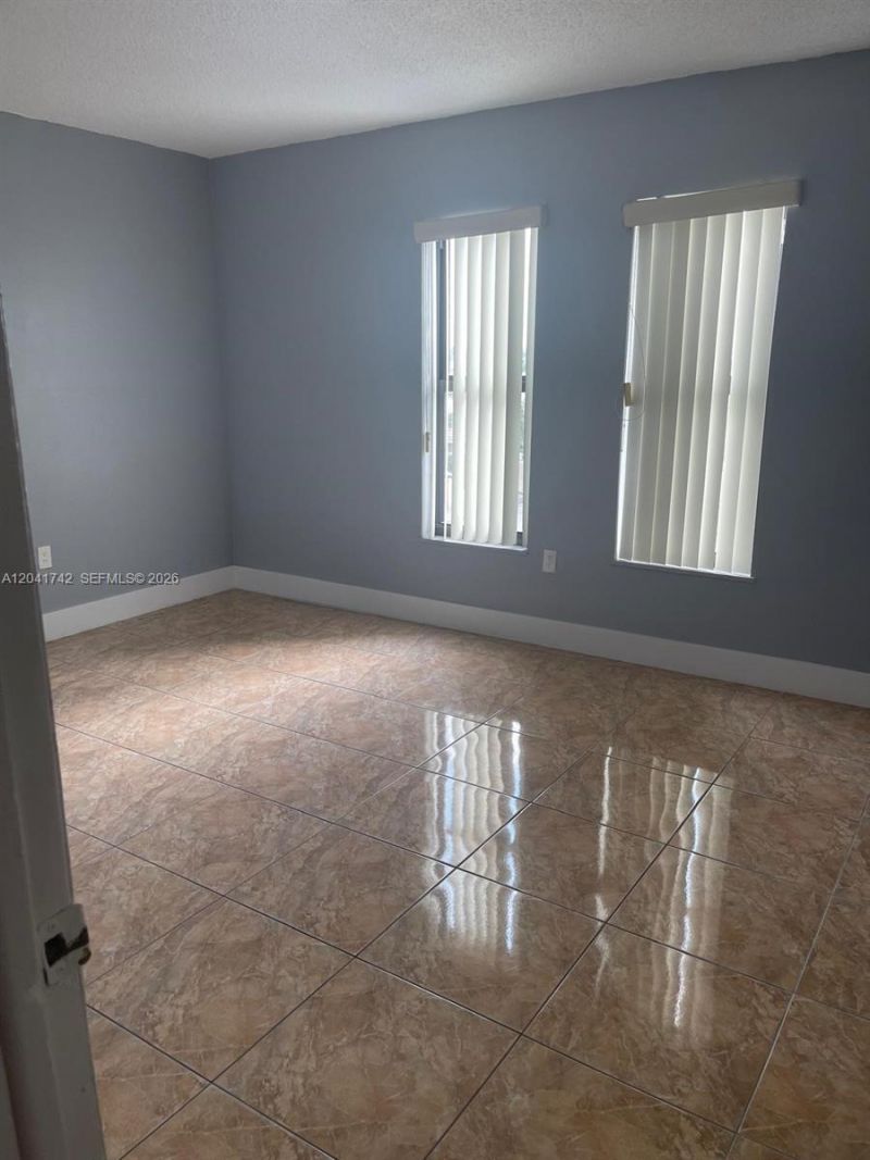 6950 W 6th Ave, Unit 308, Hialeah, FL 33014 Photo