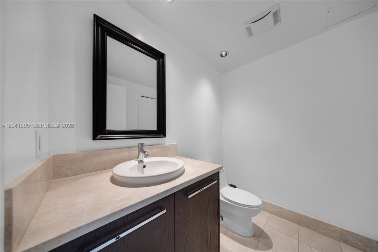 17121 Collins Ave , Unit 1406, Sunny Isles Beach, FL 33160 Photo