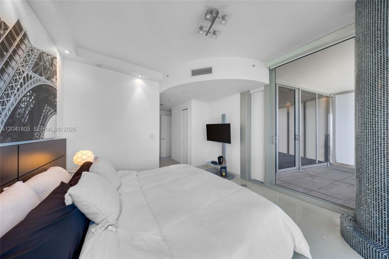 17121 Collins Ave , Unit 1406, Sunny Isles Beach, FL 33160 Photo