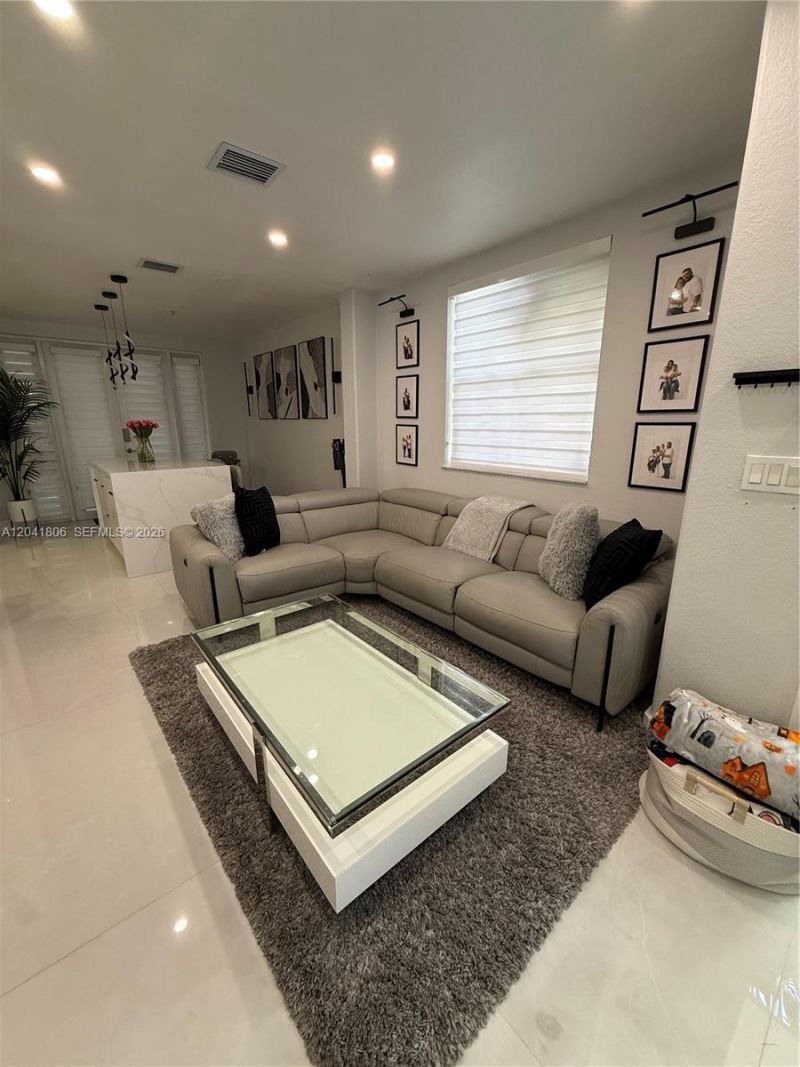 8037 W 36th Ave , Unit 6, Hialeah, FL 33018 Photo