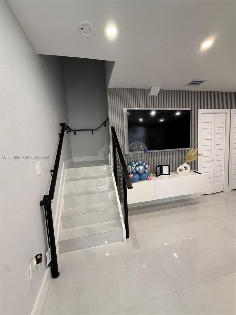 8037 W 36th Ave , Unit 6, Hialeah, FL 33018 Photo