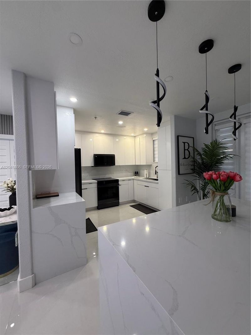 8037 W 36th Ave , Unit 6, Hialeah, FL 33018 Photo