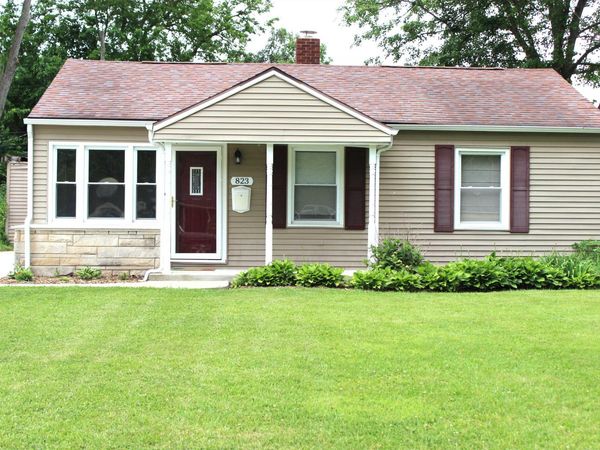 823 Northwood Drive, South Bend, IN 46617