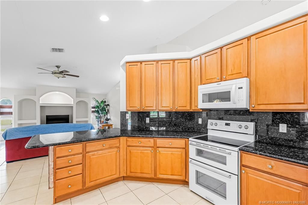 524 SE Nome Drive , Port Saint Lucie, FL 34984 Photo