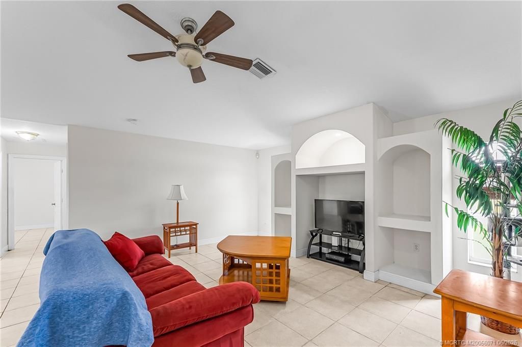 524 SE Nome Drive , Port Saint Lucie, FL 34984 Photo