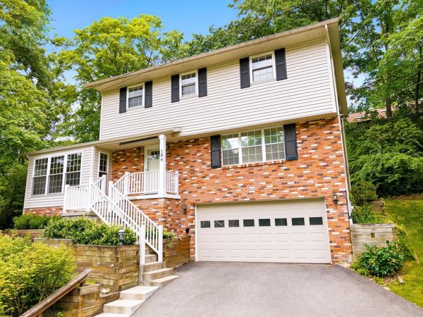 106 Forest Drive, Morgantown, WV 26505