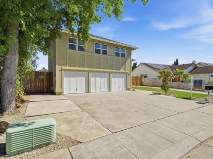851 Tennis Ln, Tracy, CA 95376 Photo