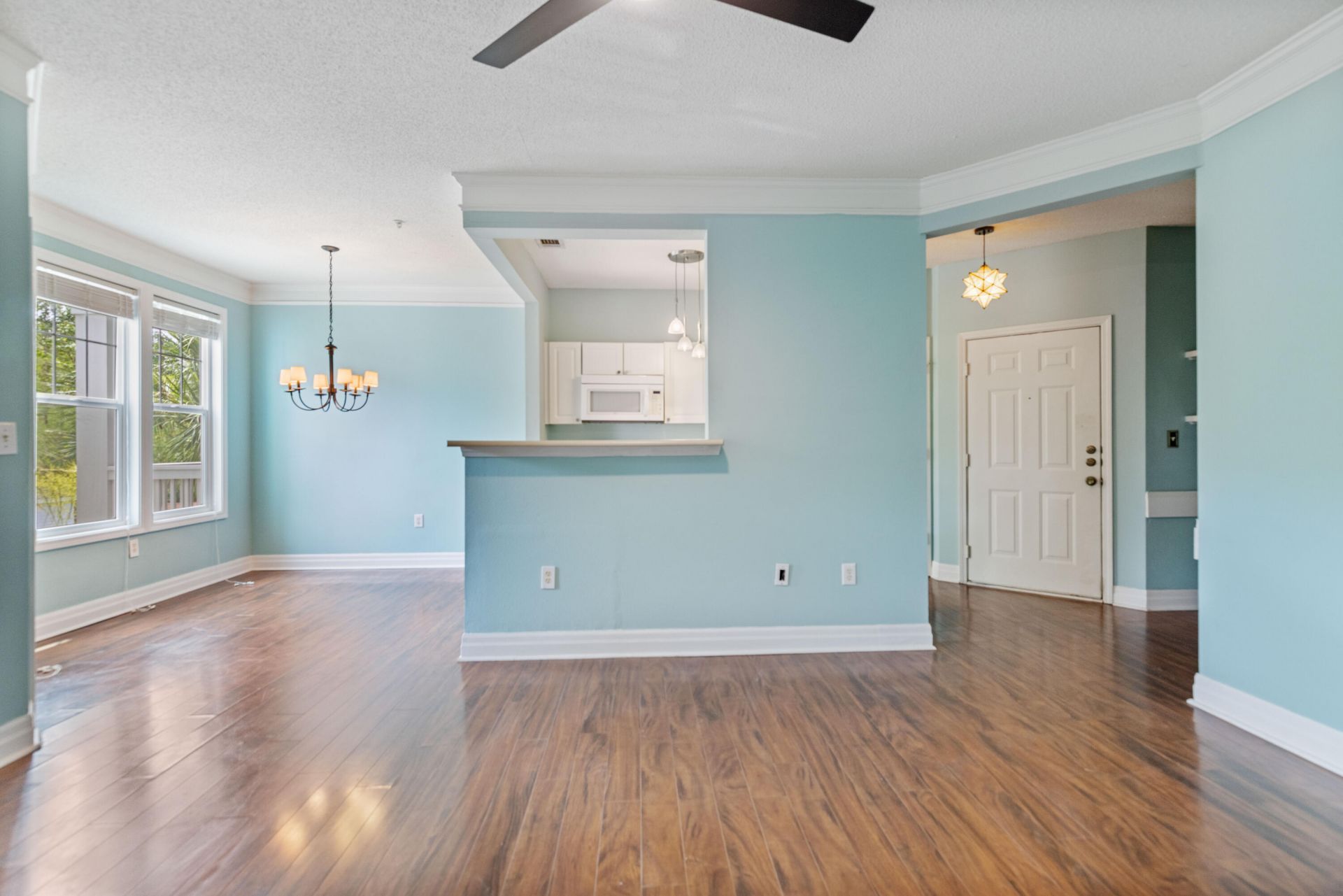 2322 Chatelain Way Photo 14