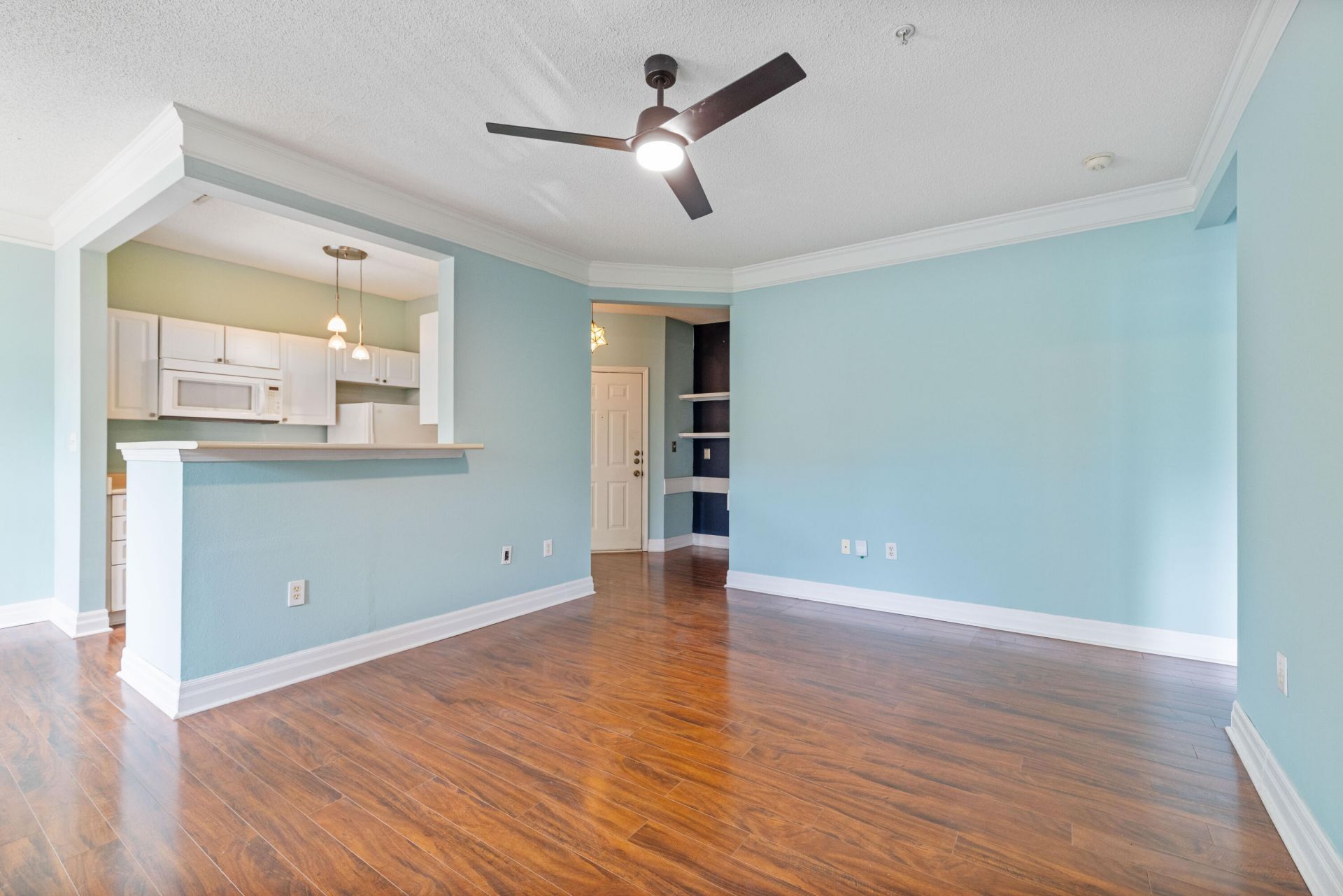 2322 Chatelain Way Photo 15