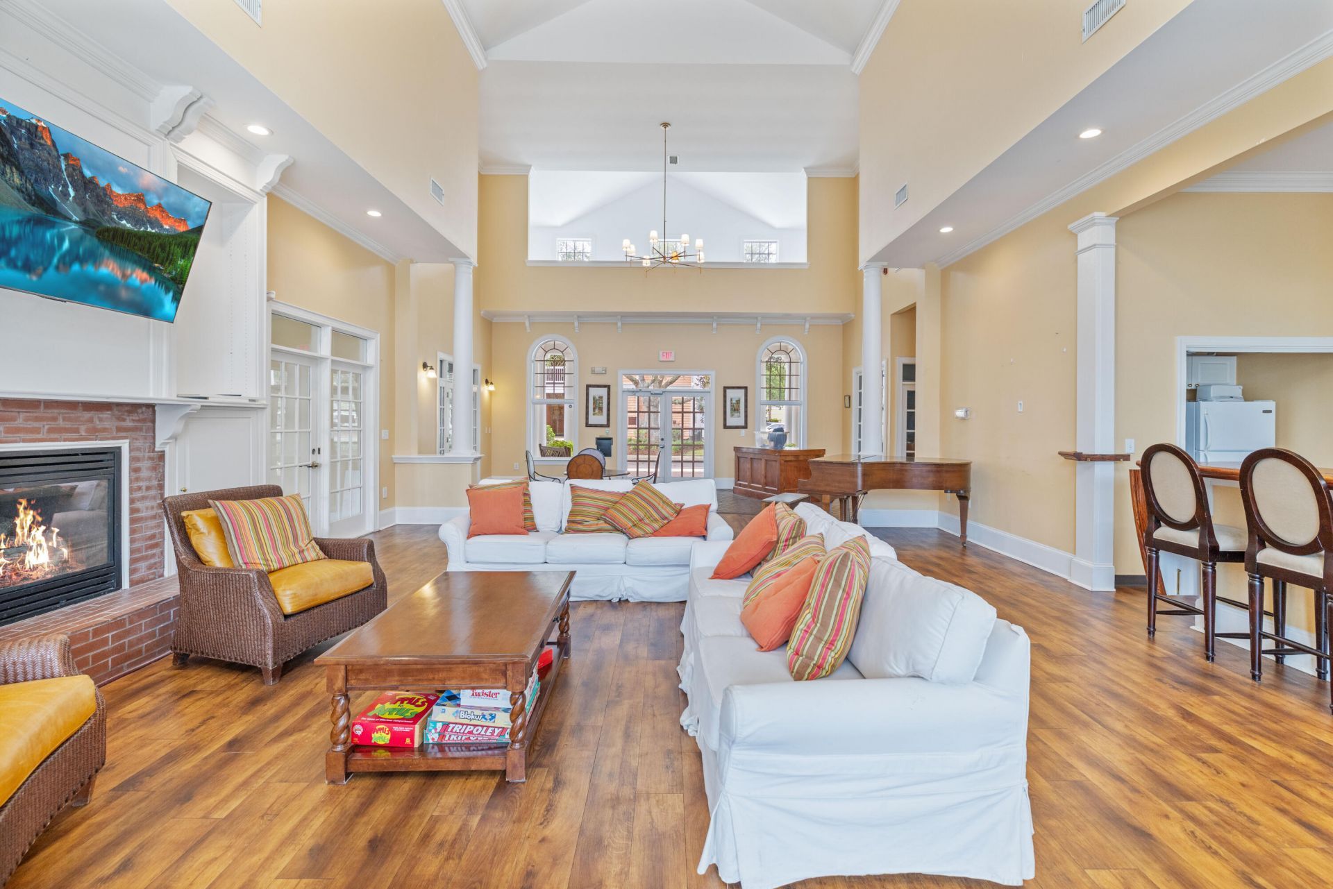 2322 Chatelain Way Photo 29