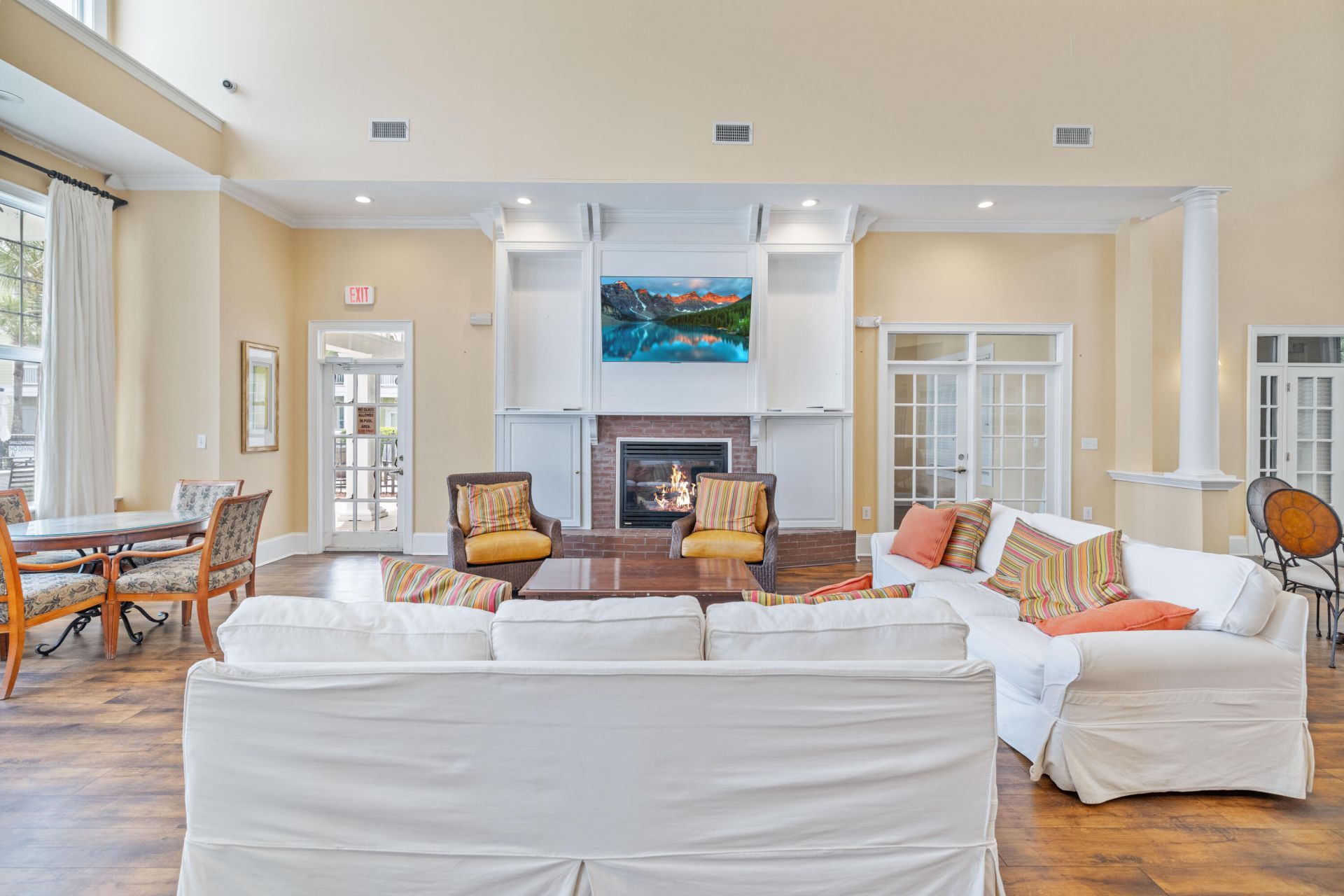 2322 Chatelain Way Photo 30