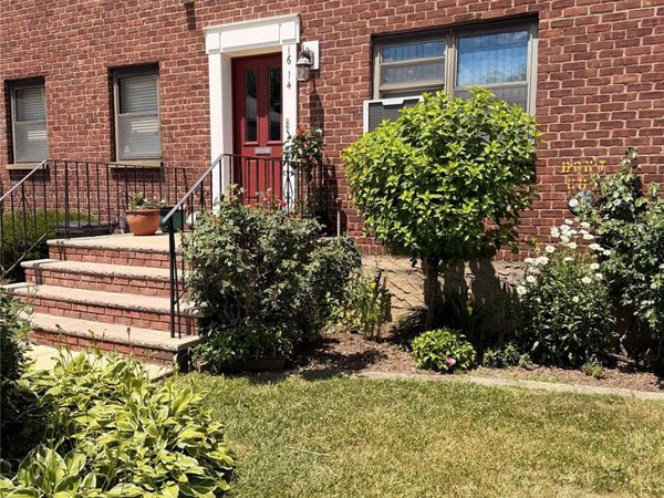 16-14 160th Street, Unit 689, Whitestone, NY 11357