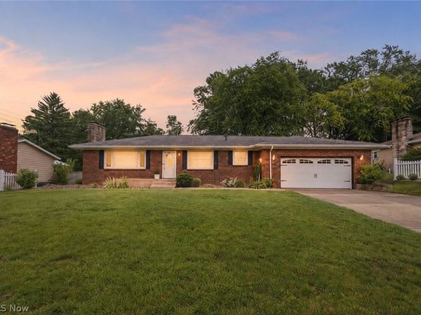 13484 Judy Avenue NW, Uniontown, OH 44685
