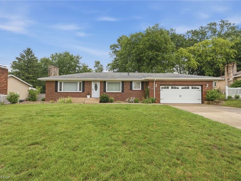 13484 Judy Avenue NW, Uniontown, OH 44685 Photo 1