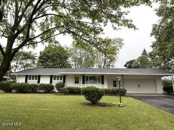 1636 Queenswood Drive , Findlay, OH 45840