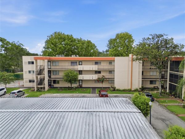 1130 N LAKE PARKER AVENUE , Unit E233, LAKELAND, FL 33805