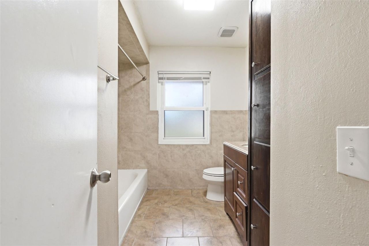 1606 Lark Lane , Brandon, FL 33510 Photo